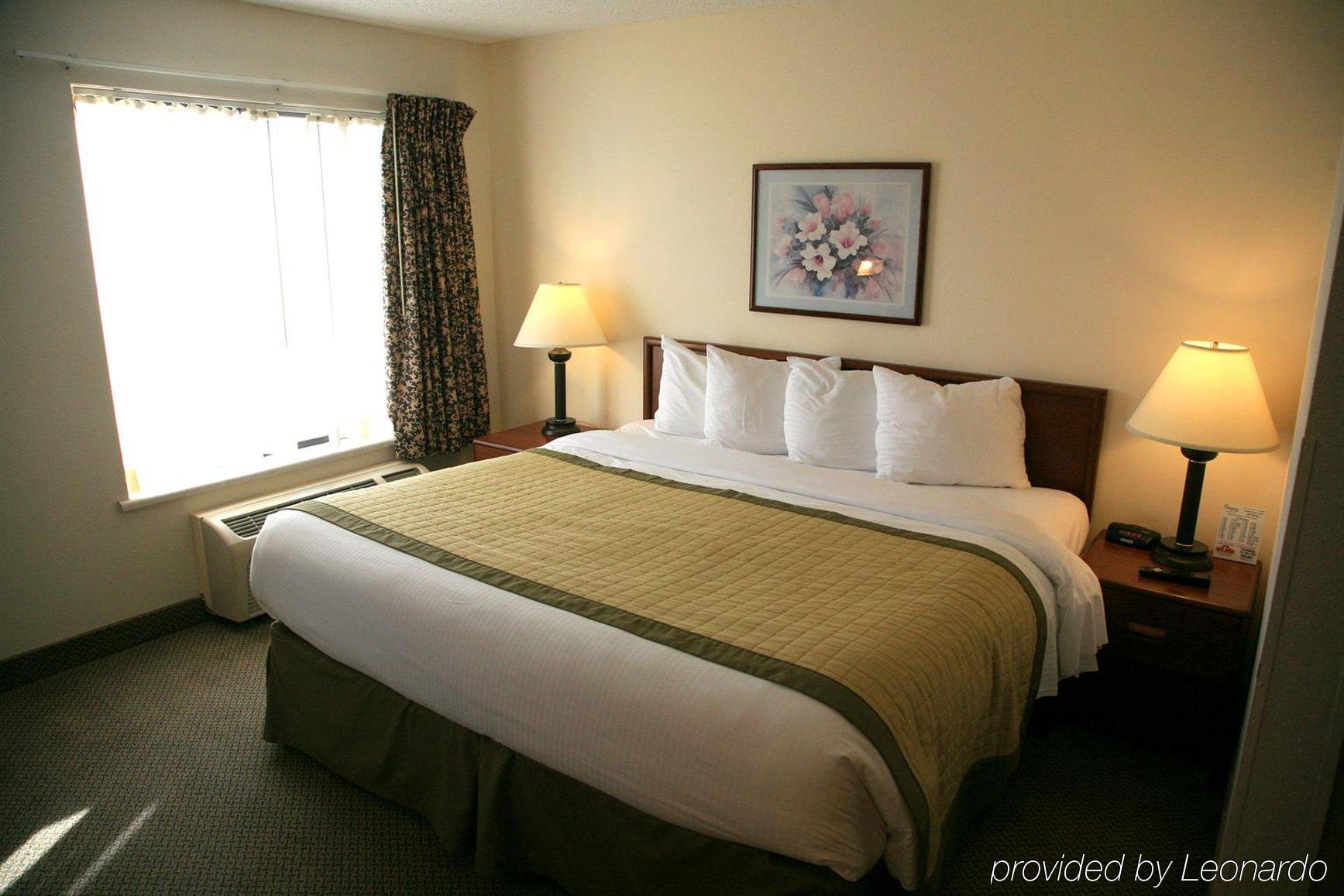 New Victorian Inn - Sioux City Room photo